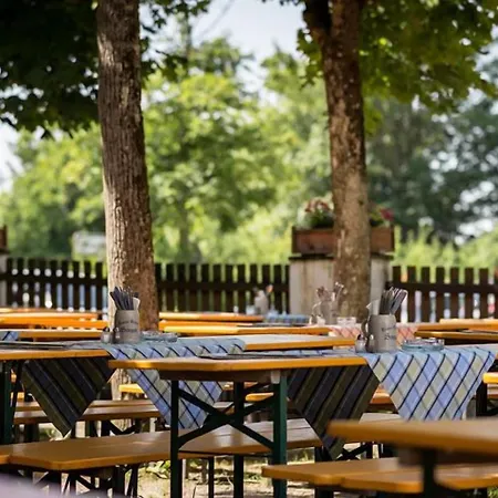 Schyrenhof Hotell