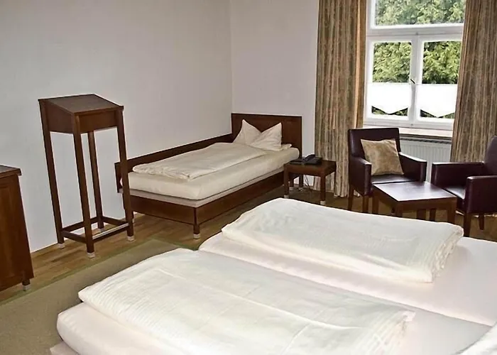 Schyrenhof فندق 3*