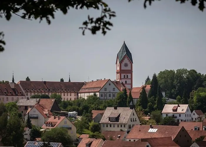 Schyrenhof فندق
