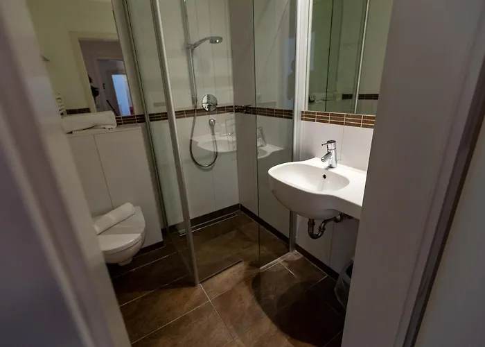 Otel Schyrenhof 3*